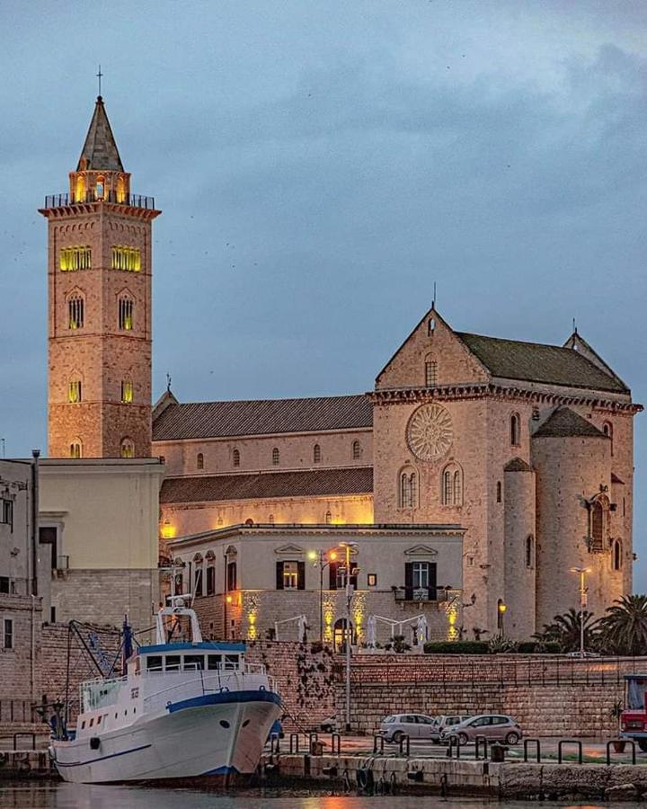 Suite Duomo Trani 6 Luaran gambar